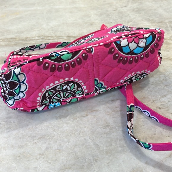 💗 NWOT 💗 Vera Bradley Cupcakes Pink Crossbody - Picture 4 of 5